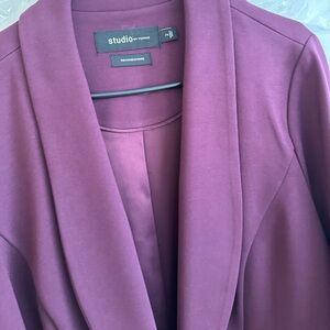 Torrid - 2 piece suit size 16 burgundy